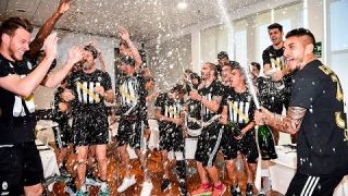 La Juventus festeggia a Vinovo-Party time in Vinovo